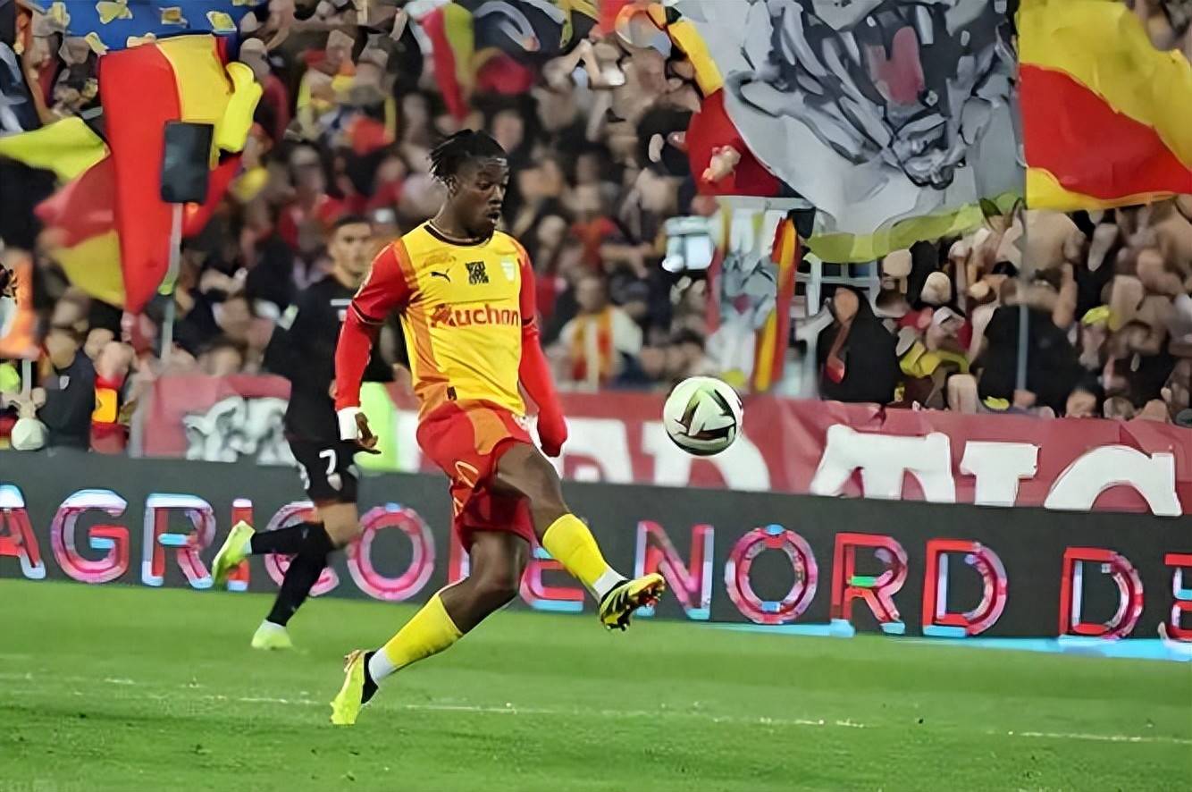 ABG包含今夜那不勒斯备战法甲，队长鼓劲细节曝光，悬念犹存，更衣室氛围转暖的词条