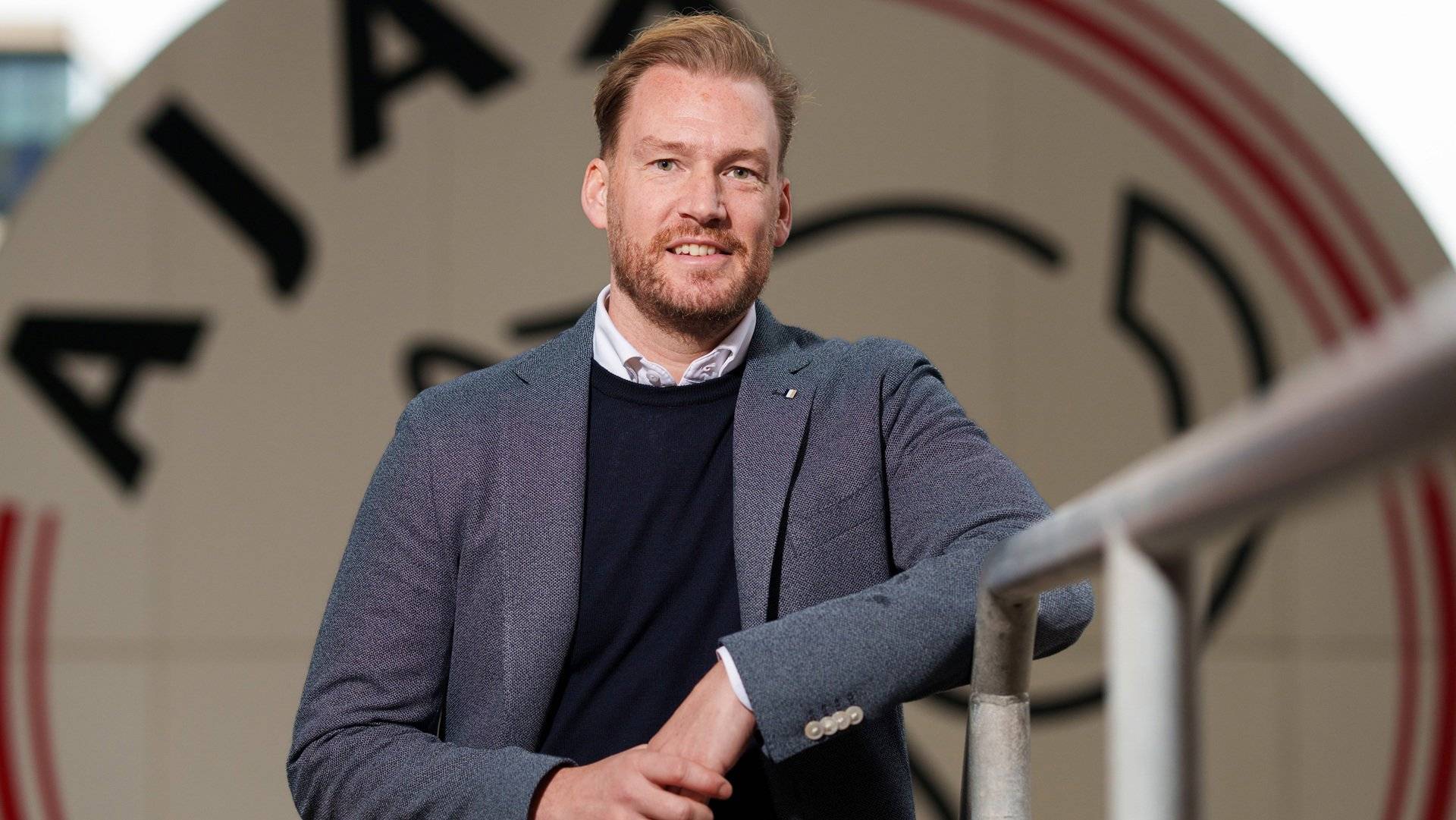 ABG阿贾克斯集结日内部沟通，志在欧冠名次提升，底气十足，纪律约束更严格的简单介绍